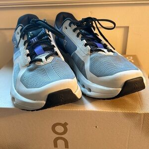 On Running cloudrunner 2 size 10.5 in indigo